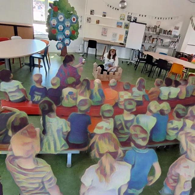 O nee! Ridder juf Eva heeft geen kasteel om in te wonen! Hoe moet dit nu?Gelukkig leren de kinderen in groep 1 en 2 deze weken alles rondom het thema ridders, kastelen en jonkvrouwen. Hoe leefden mensen vroeger, wat heb je nodig om een goede ridder te worden, welke kleren dragen jonkheren en jonkvrouwen... #thematischwerken #geschiedenis #riddersenkastelen🏰 #basisschool #DeCirkel #assen #Noorderbasis #ScholenmetdeBijbel