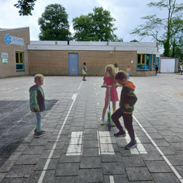 Tijdens de TT-week in Assen hebben is er ook een wieltjesweek. Skeeleren en steppen over het plein: Heerlijk!Ook goed om dan een klein verkeerslesje te geven op ons mooie verkeersplein 😀#TTAssen #DutchTT #MotoGP #basisschool #DeCirkel #Assen #NoorderBasis ##ScholenmetdeBijbel @ditisassen @veiligverkeerdrenthe
