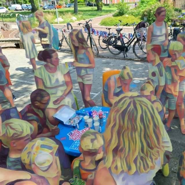 Pleinfeest op de Cirkel:- spelletjes spelen (met en zonder water)🎉🎈- laten schminken (door enthousiaste groep 8 ers)🖌🫧- broodjes hamburger of hotdogs eten🍔🌭- boekverkoop📚🏷Wat een geweldig feest was het weer vandaag! Bedankt allemaal!😘#pleinfeest #basisschool #DeCirkel #Assen #NoorderBasis #ScholenmetdeBijbel