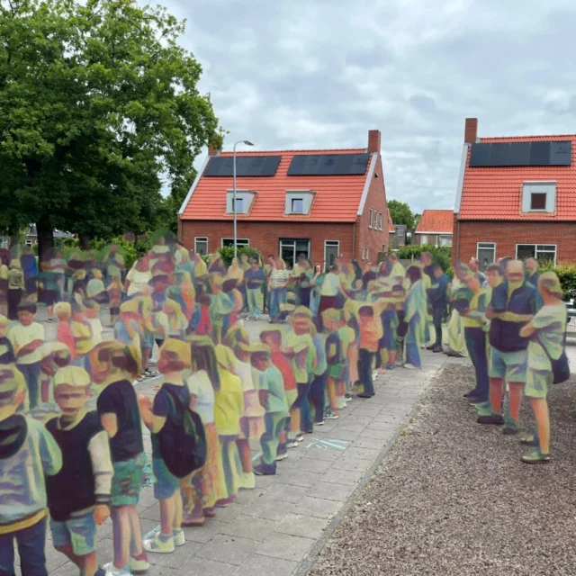 Vanochtend nam groep 8 afscheid van de basisschool. Ze 🚲fietsten🚲 één voor één door de hele 🏫school🏢 om daarna door alle kinderen en ouders nog eenmaal toegejuicht te worden. Wat een feest!🎈🎉#afscheidgroep8 #basisschool #DeCirkel #Assen #NoorderBasis #ScholenmetdeBijbel