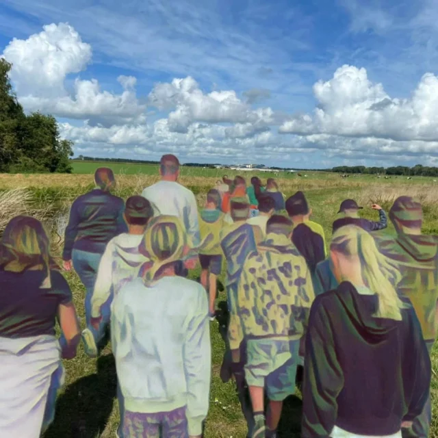 🎒🌲 Groep 8 op kamp! 🌲🎒Wat een avontuur! Onze toppers van groep 8 hebben deze week hun grenzen verlegd tijdens een stoere survivaltocht, vlotten gebouwd als echte ontdekkingsreizigers 🛶, en de bonte avond was één groot feest vol lachen, dansen en gezelligheid 🎉✨.De sfeer was fantastisch en de herinneringen zijn onvergetelijk. Kamp 2025: een ervaring om nooit te vergeten! 💚#Groep8OpKamp #SurvivalSkills #BonteAvond #KampHerinneringen#Basisschool #DeCirkel #Assen#NoorderBasis #ScholenmetdeBijbel
